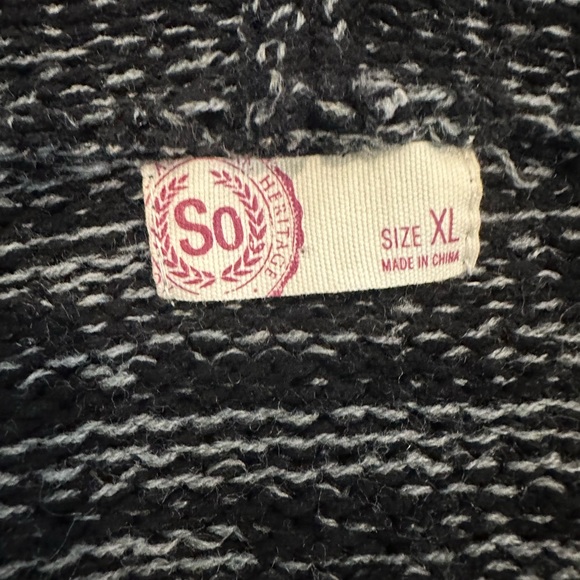 Black Hooded SO Sweater Size XL - Picture 2 of 7